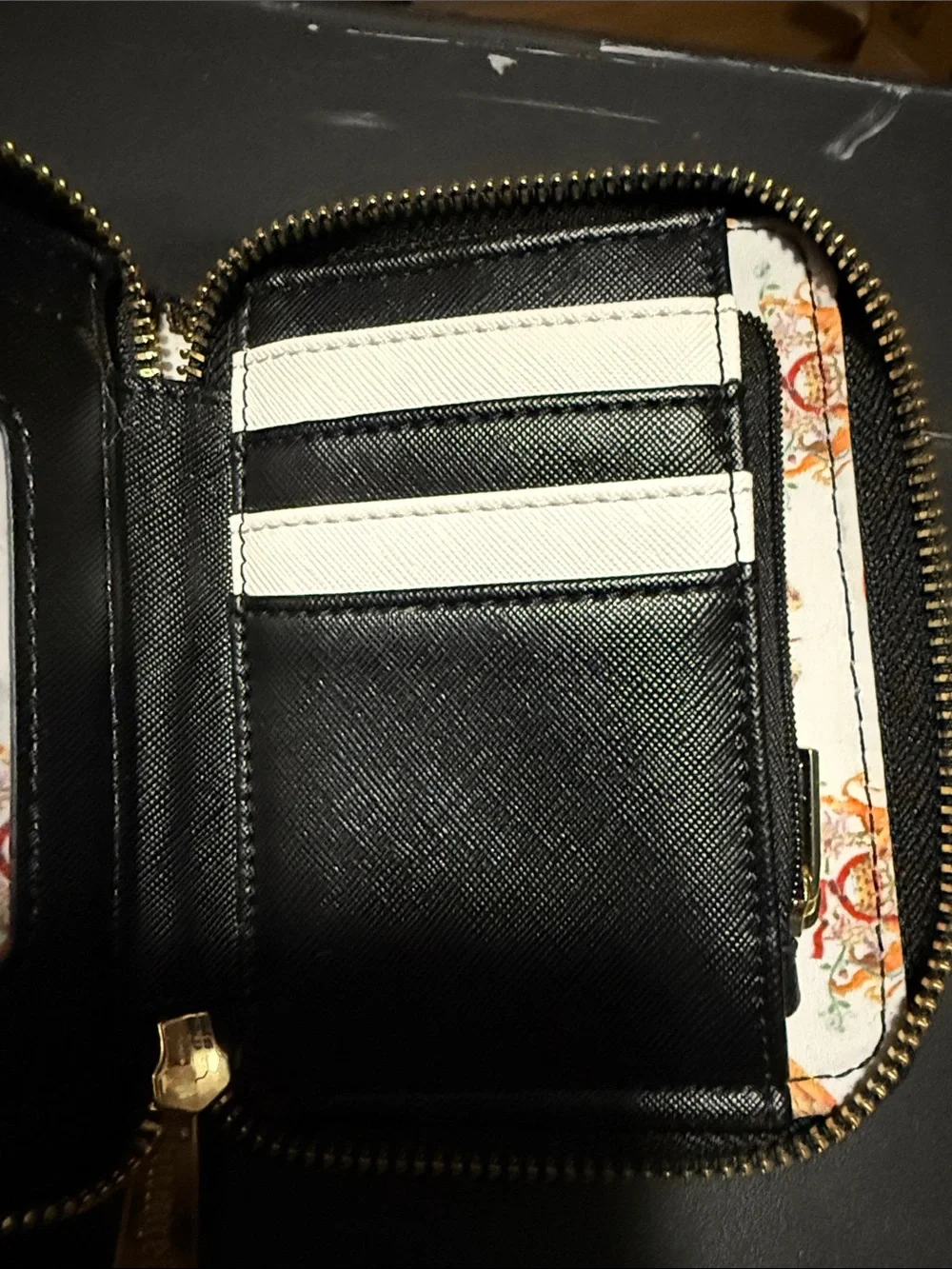 Queen Loungefly Wallet - Picture 5 of 5